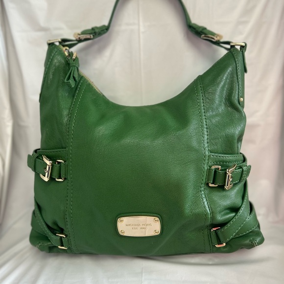 Michael Kors Kelly Green Leather Shoulder Boho bag soft & supple bohemian - Picture 1 of 11